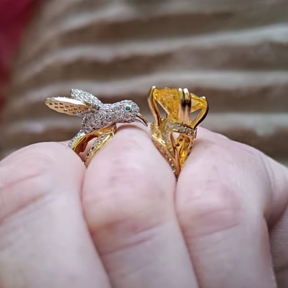 Hummingbird Royal Champagne Crystal Ring - Picture 4 of 8